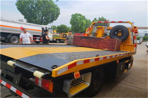 淮上附近拖车电话号码服务